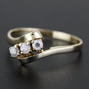Vintage 10K Yellow Gold 3-Stone CZ Cubic Zirconia Ring